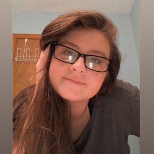 Meet your Posher, Selah